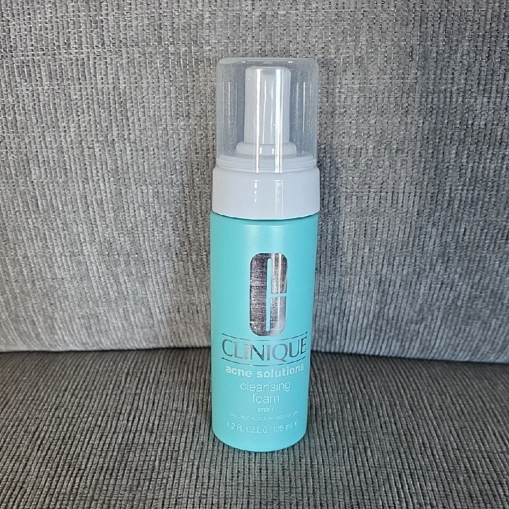 Clinique Acne Solutions Cleansing Foam, 4.2oz., Neq